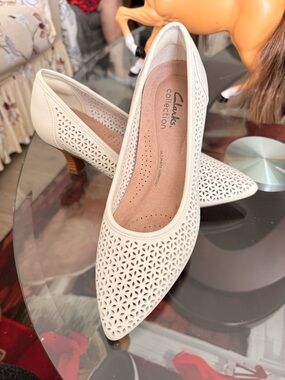 Clarks Collection Women's Cream Laser-Cut Pointed Heel Pumps